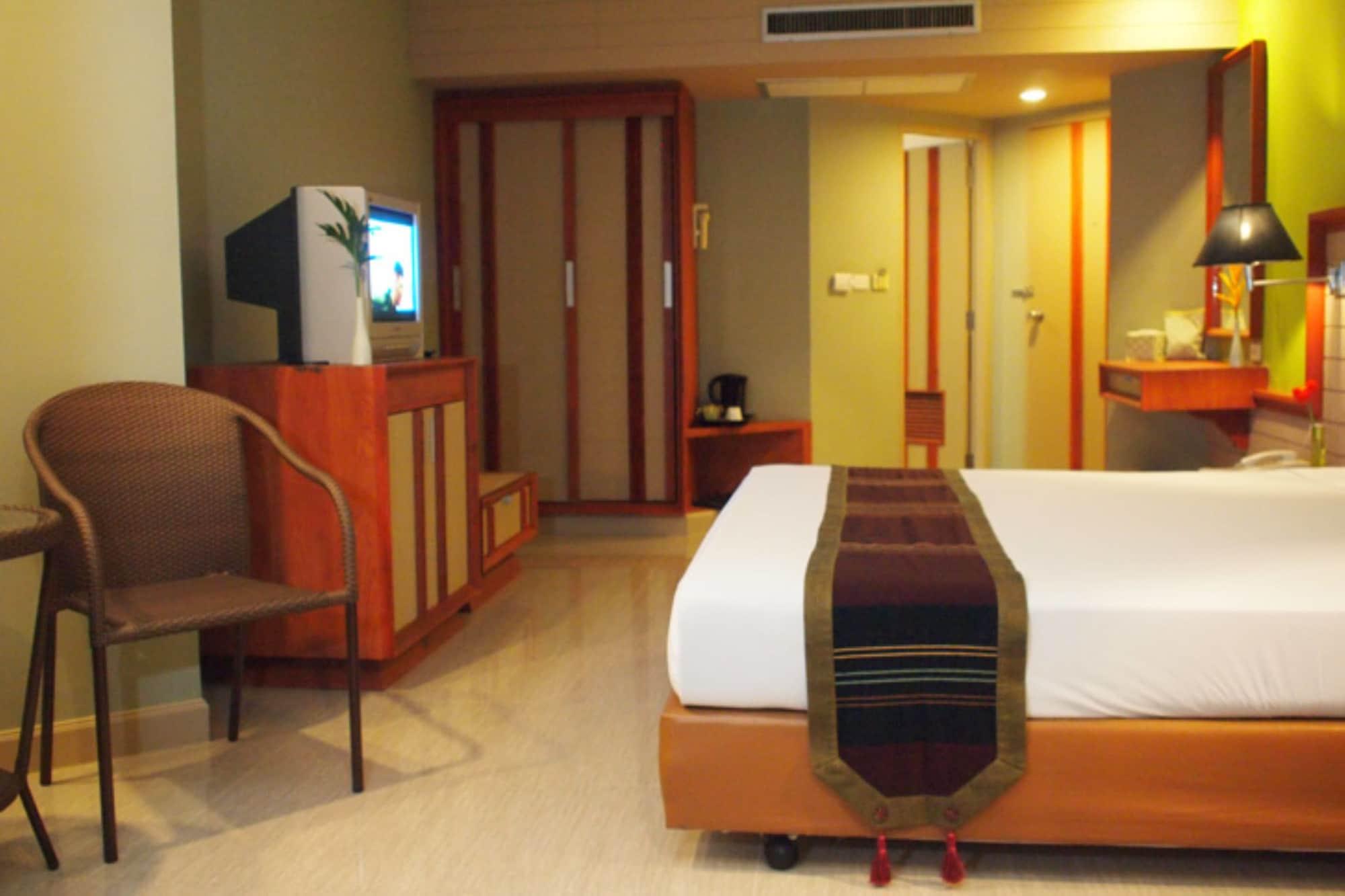 Long Beach Cha-Am Hotel Dış mekan fotoğraf