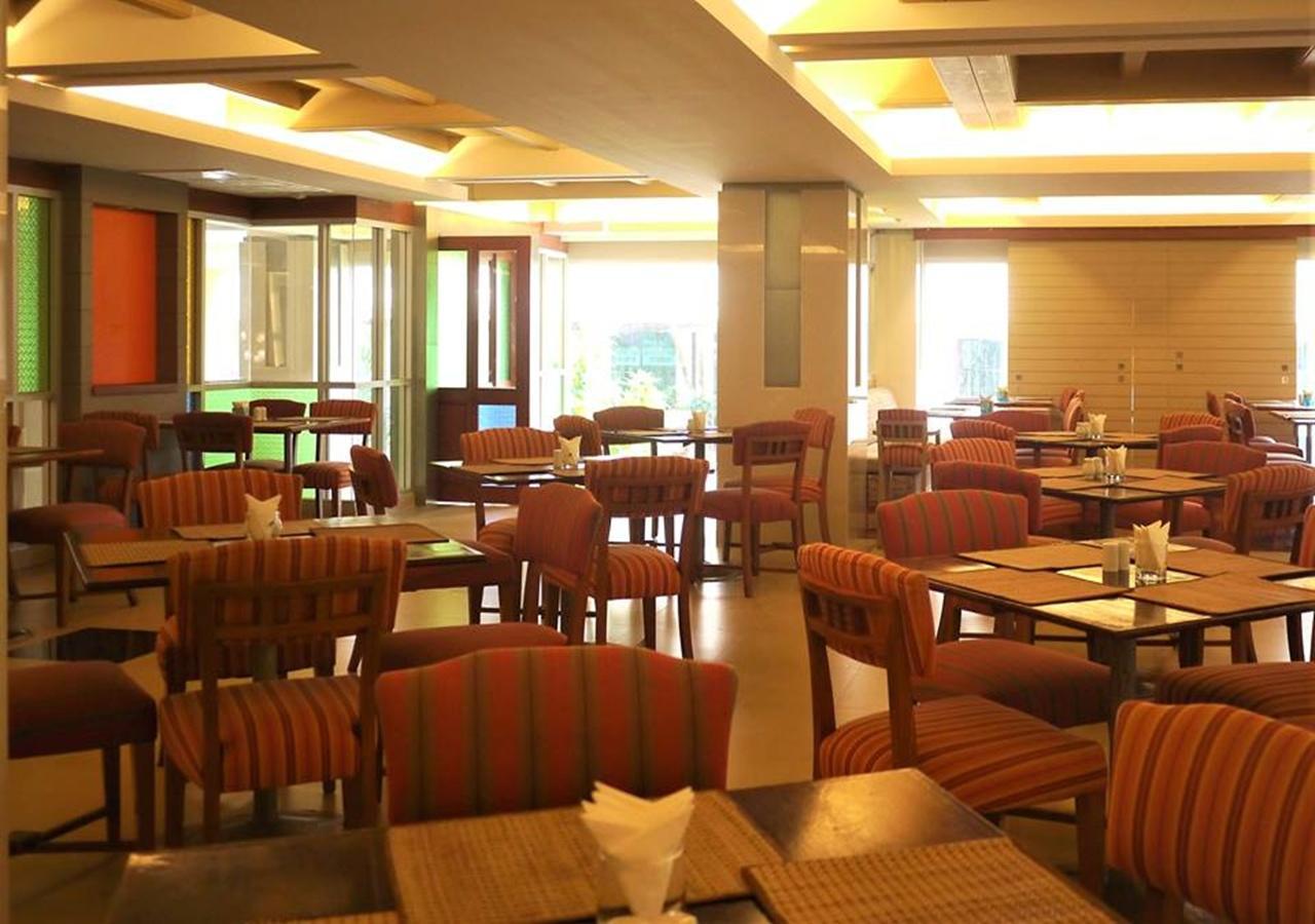 Long Beach Cha-Am Hotel Dış mekan fotoğraf